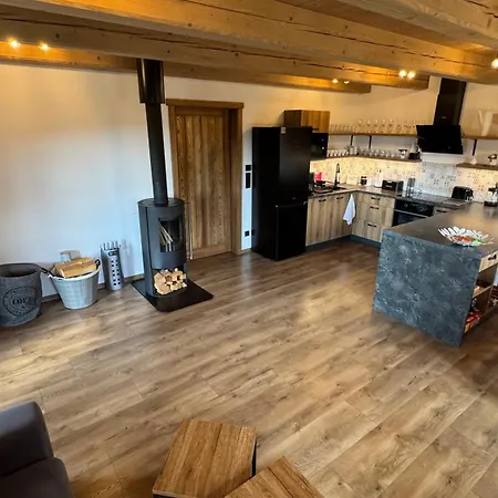 Jizerka بيت للعطل Plavy