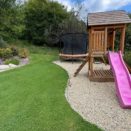 Jizerka بيت للعطل Plavy